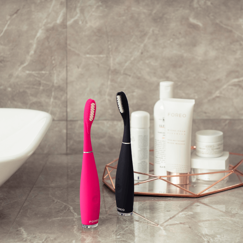 แปรงสีฟันซิลิโคนไฟฟ้า FOREO ISSA 3 Fuchsia